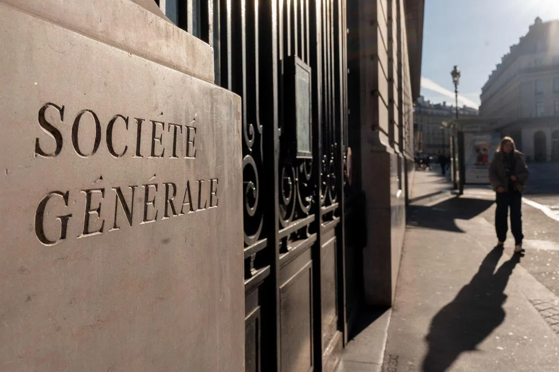 Societe Generale's net income in Q4 jumped 36% to 1.4 billion euros, aided by lower-than-expected costs and better performance in French retail banking.