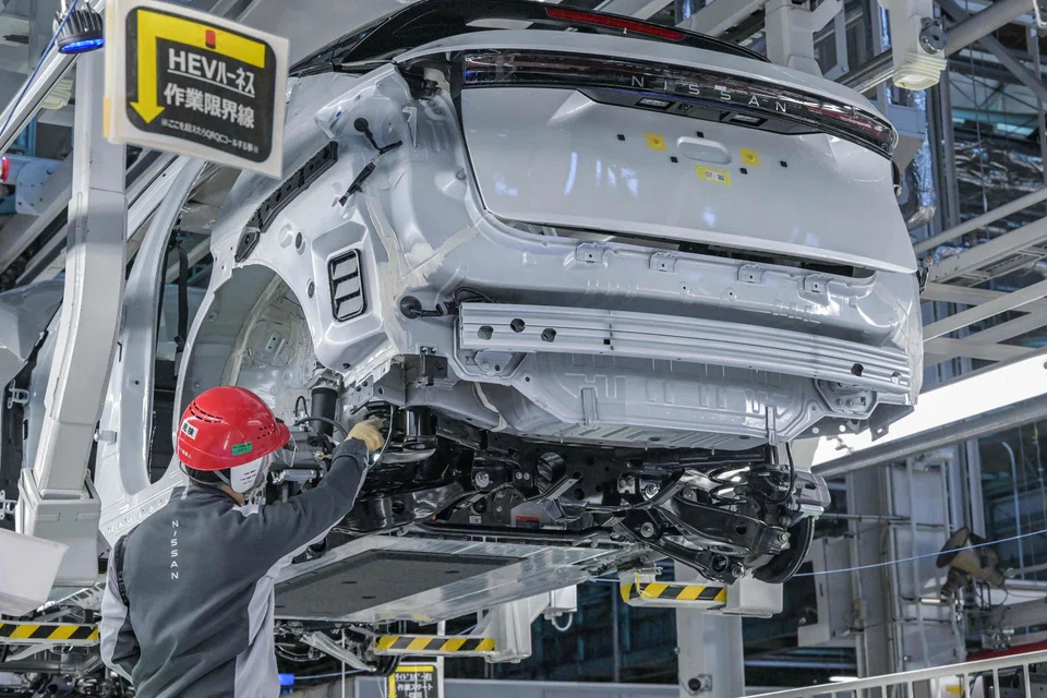 The final au Jibun Bank Japan manufacturing purchasing managers’ index (PMI) slipped to 49.0 in November, the lowest level since March, from 49.2 in October. 