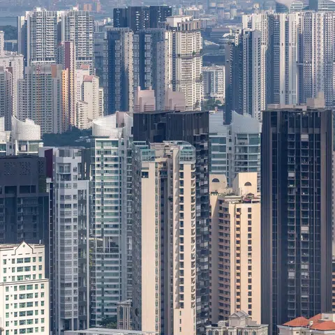 Singapore luxury condo deals climb in Q1