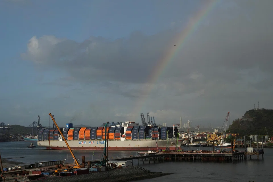 Most traffic increases were registered by tankers carrying energy products, including liquefied natural gas, car carriers and dry bulk carriers, according to the report.