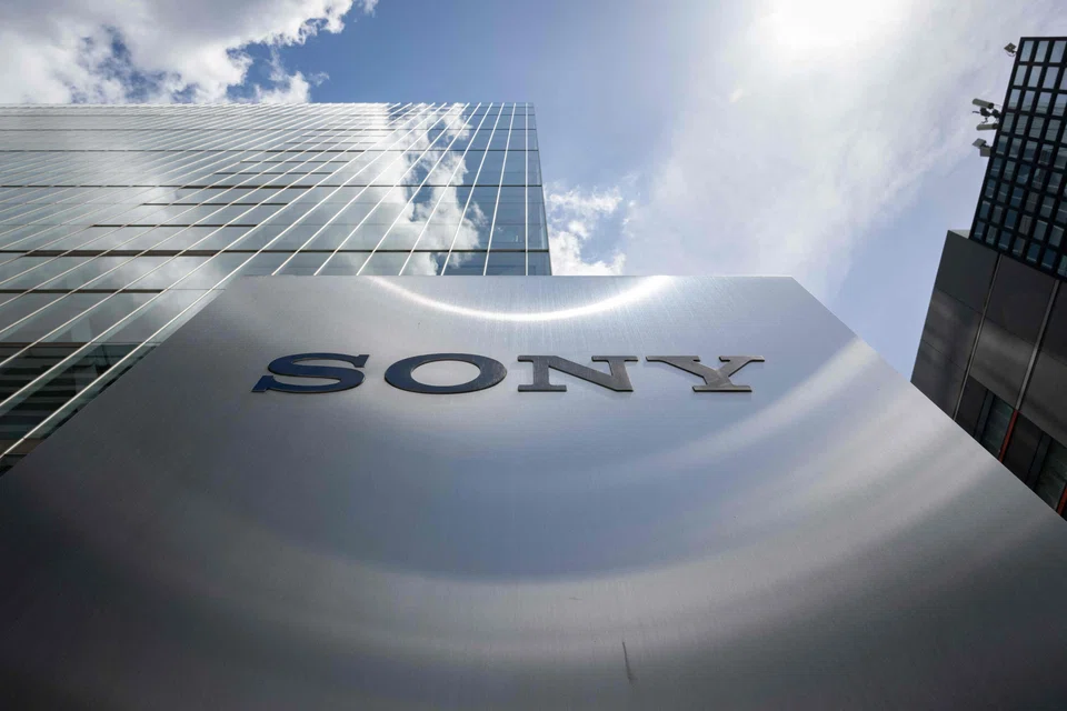 Sony saw robust sales of its games, music and financial products in October-December, a key holiday shopping season, with the weaker yen also providing a boost.