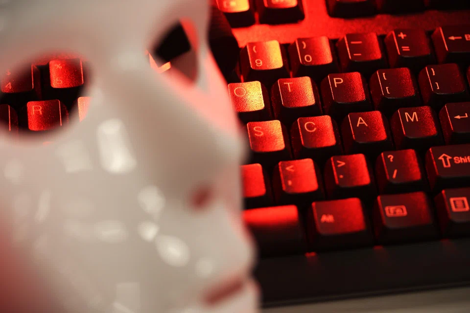 While some tech companies are trying to harness the wisdom of crowds to improve their design choices, these initiatives are unlikely to work in isolation, says the writer.