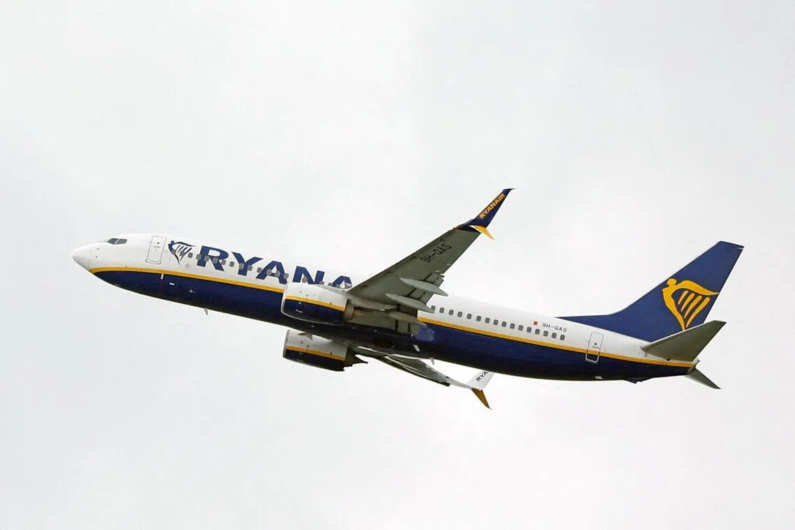 Ryanair earned an after-tax profit of 115 million euros in the final three months of 2025.
