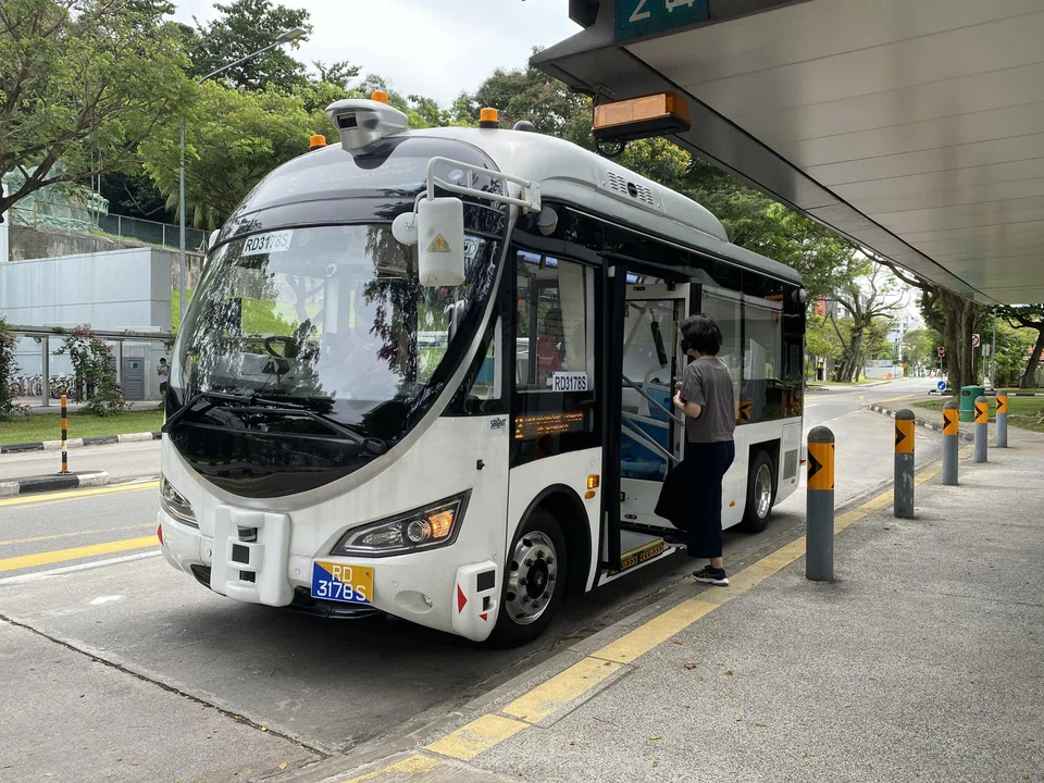 LTA’s plan is for the autonomous public buses to operate alongside existing manned buses for an initial three-year period.