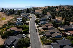 The contract rate on a 30-year fixed mortgage dropped 13 basis points to 6.87 per cent in the week ended Jul 12.