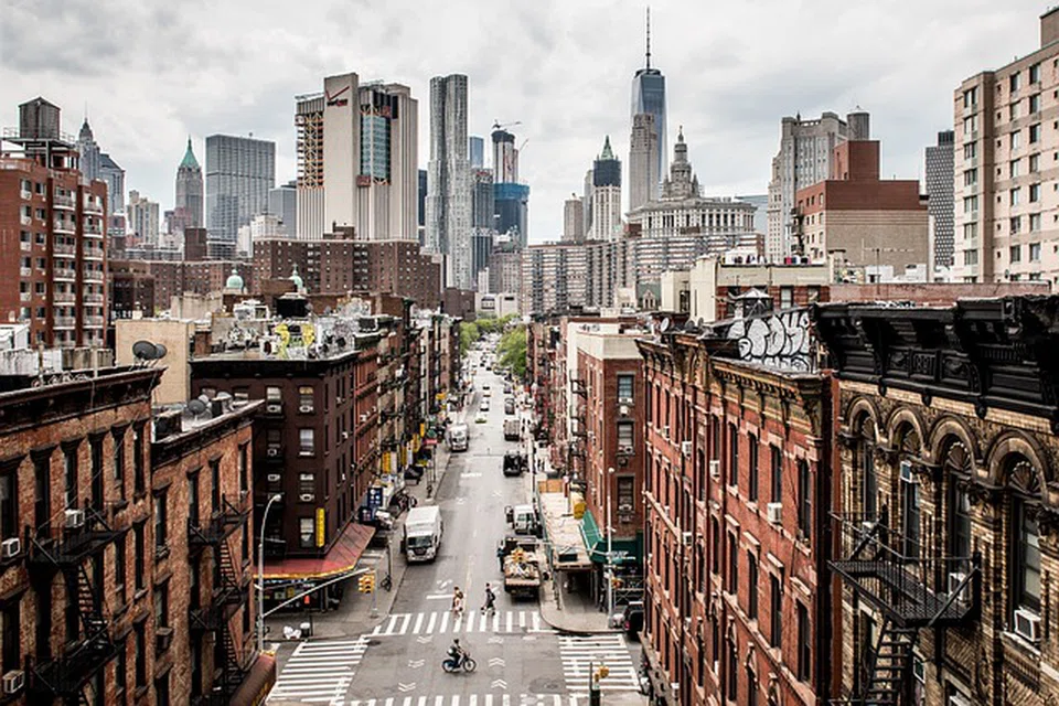 New Yorkers have been seizing on apartment costs that have come down from the summer’s records.