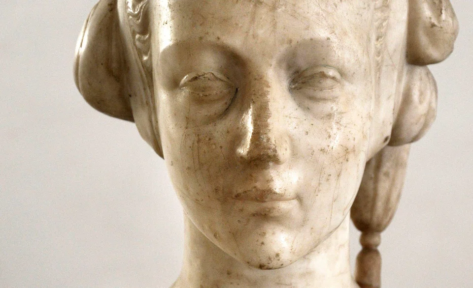 The sculpture of Italian noblewoman Cecilia Gonzaga spent centuries in a manor house in central Slovakia, whose owners, the noble Csaky family, left behind when they fled the advancing World War II front in 1945.