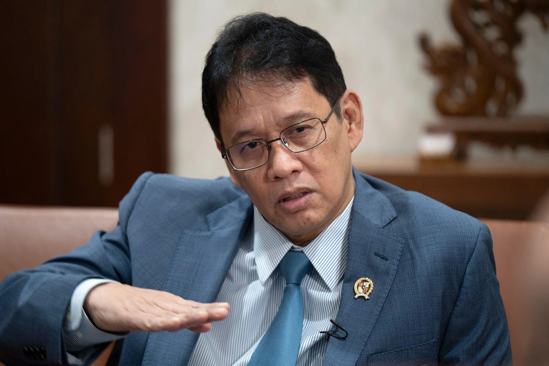 Indonesia commits to low fuel prices to defend growth, stability