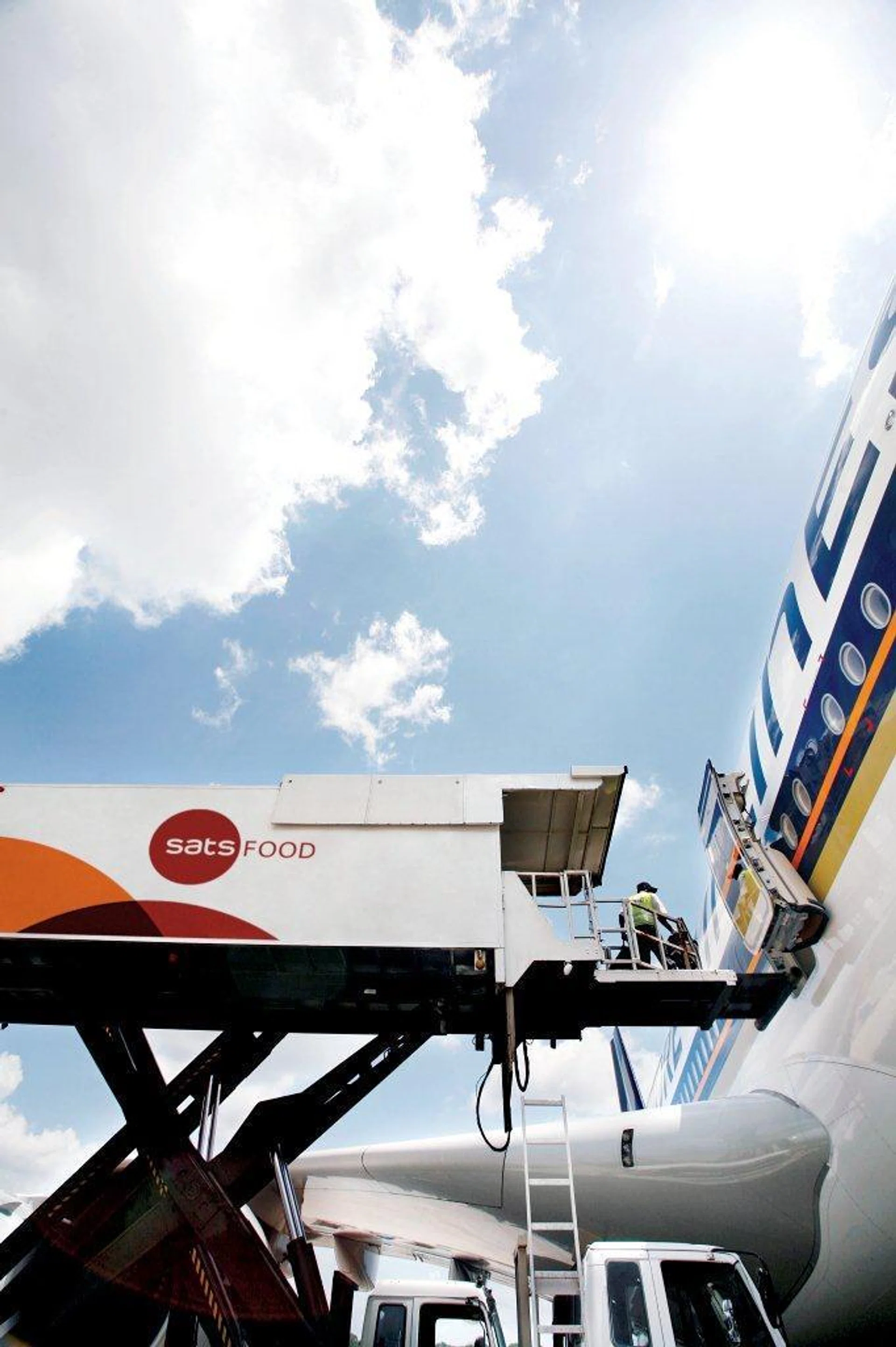 Sats says no ‘material interruption’ to Middle East cargo operations amid Iran war