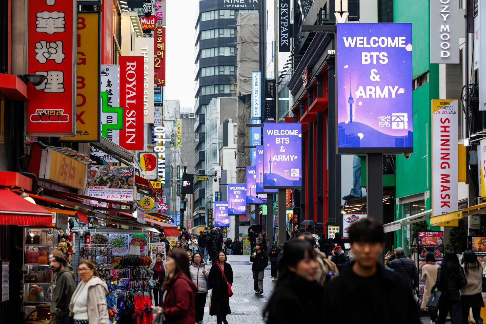 South Korea consumer confidence dips to 10-month low on Iran risks