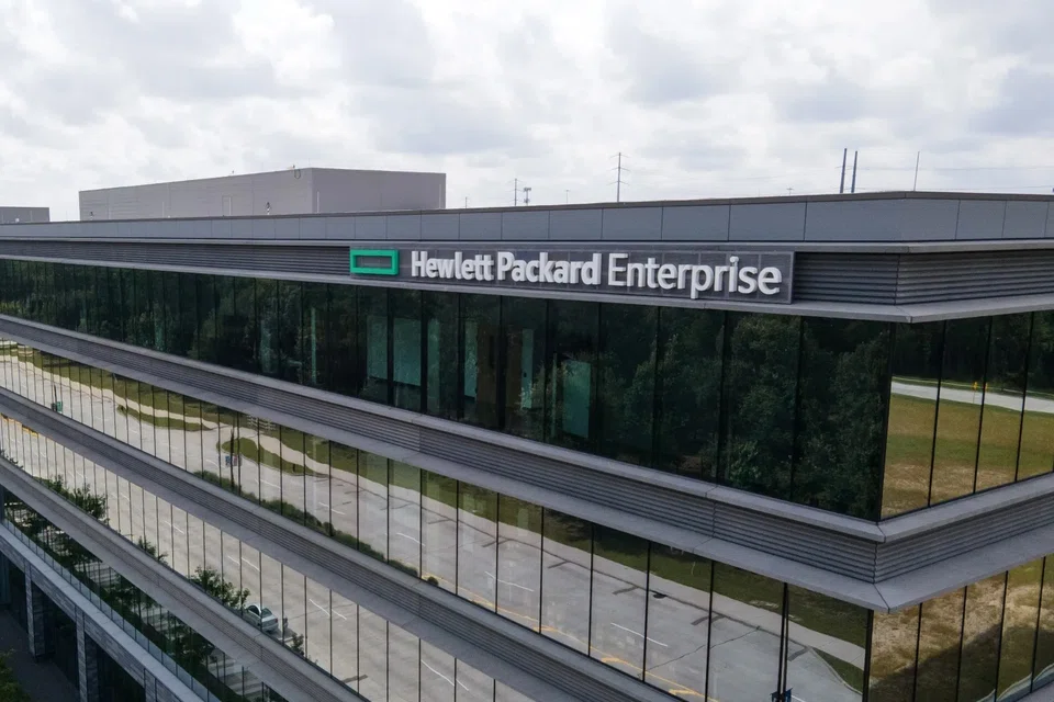 Any deal is expected to include US$6.5 billion of investment-grade unsecured bonds maturing in five to 30 years and a US$3 billion term loan, according to HPE.