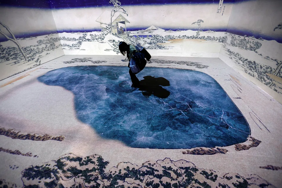 The exhibition invites patrons to step into scenes of nature and village life depicted by the master of Edo Period woodblock art.