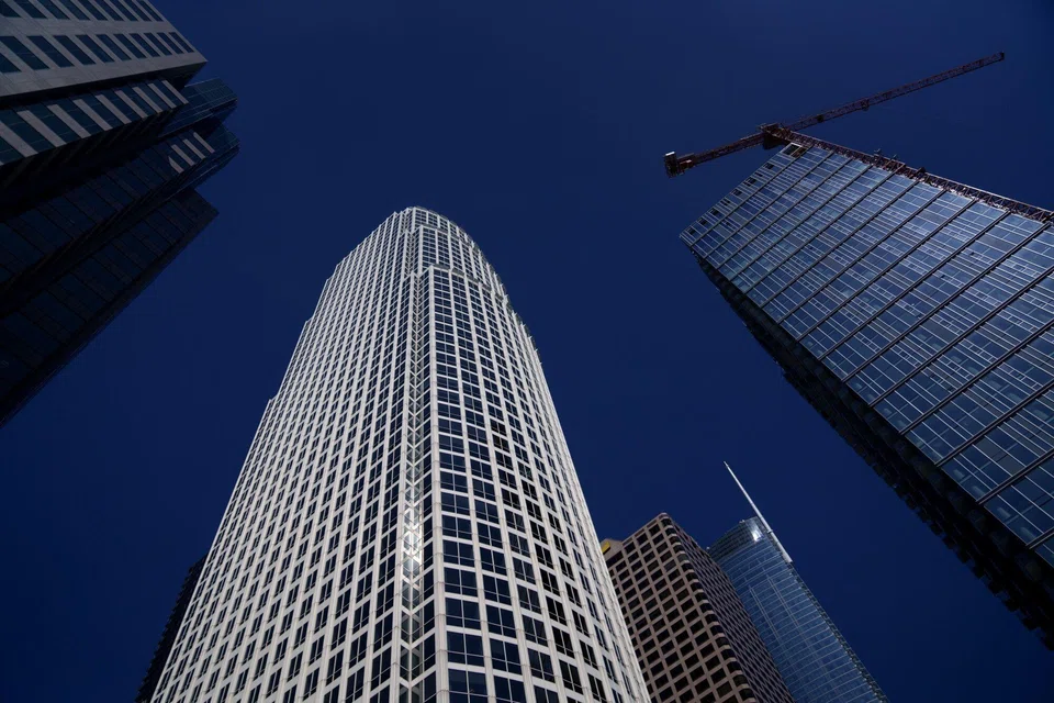 The office vacancy rate in downtown Los Angeles reaches a record 30 per cent in the first quarter, according to Savills, one of the highest of major US city centres. 