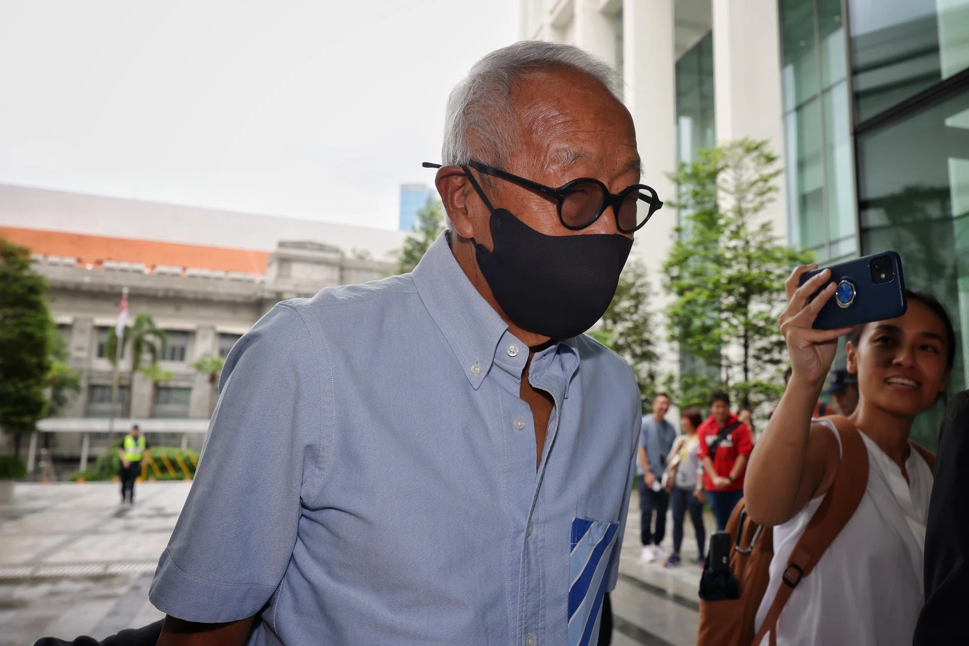 HPL jumps 5.5% after announcing that Ong Beng Seng will step down as managing director