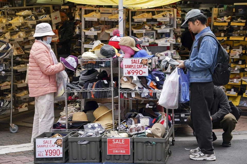 The S&P Global final Japan Services Purchasing Managers’ Index slipped slightly to 53.1 in October from 53.3 in September, maintaining a seventh consecutive month above the 50.0 mark, which separates growth from contraction.