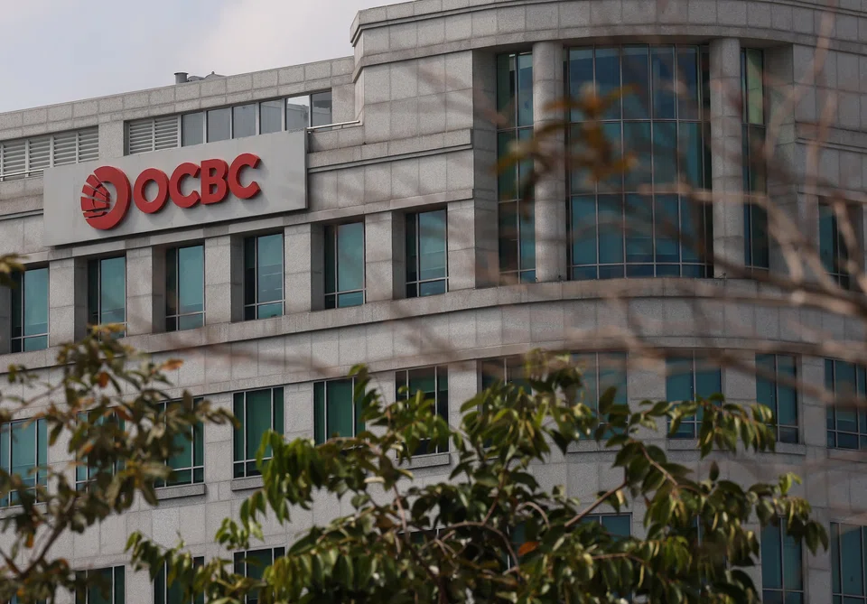 Net interest margin narrows by 29 basis points to 1.86% from 2.15% previously.