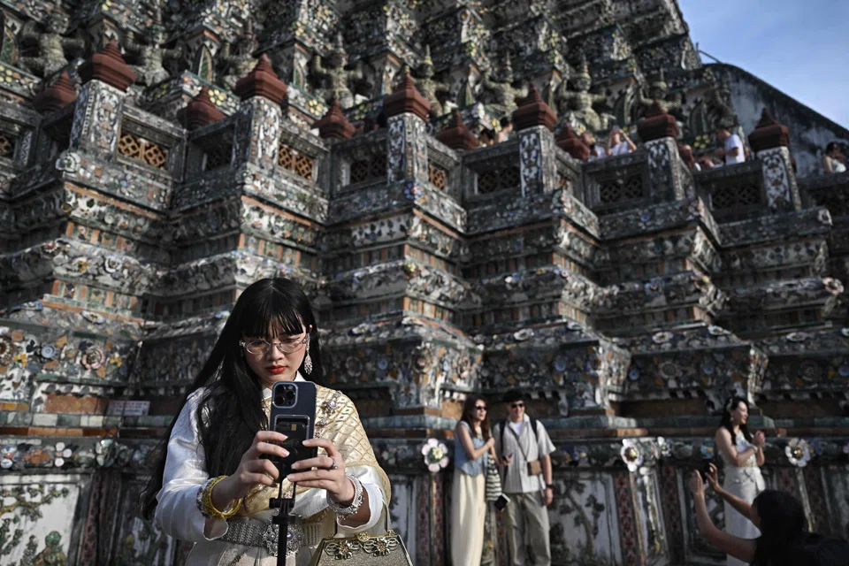 China has remained at the top of Thailand’s tourist numbers list in the first two weeks of January, comprising almost a sixth of the 1.3 million arrivals.