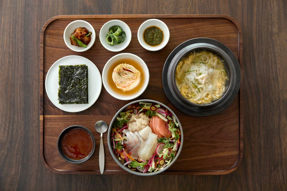 Na Oh serves reasonably priced S$78 set menus.