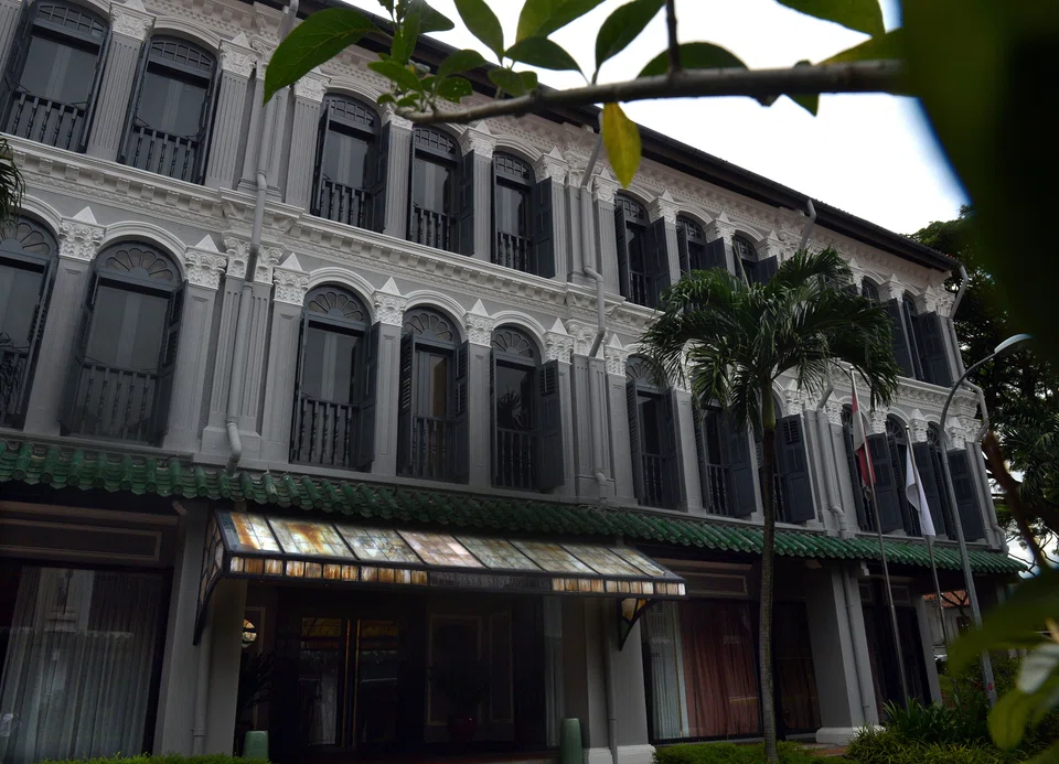 The offer is being made through a special purpose vehicle, Consistent Record, which is effectively controlled by managing director Marco Low and his family. 