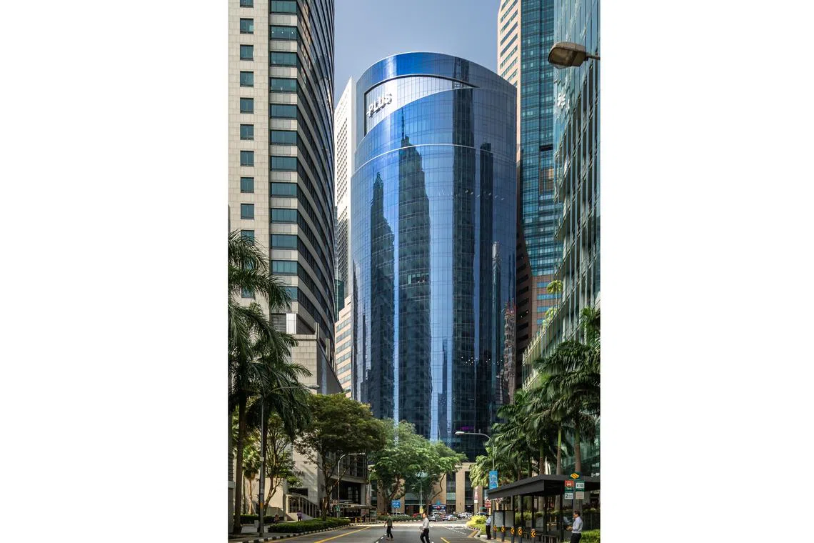 20 Cecil Street is a 28-storey Grade A office development with a 99-year leasehold starting from Dec 7, 1989.