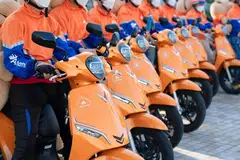 Vietnamese logistics firm AhaMove introduced a fleet of 150 VinFast electric motorbikes in Da Nang last September.