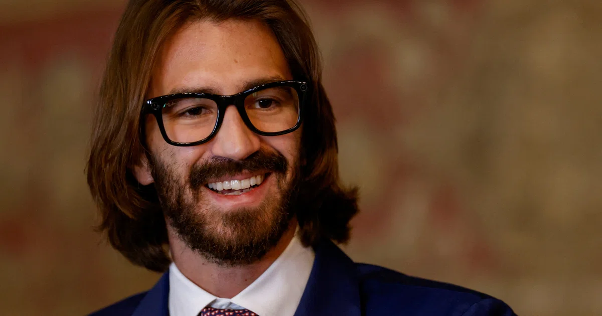 Fight over EssilorLuxottica founder's US$47 billion fortune deepens as heir quits roles at Ray-Ban maker - The Business Times