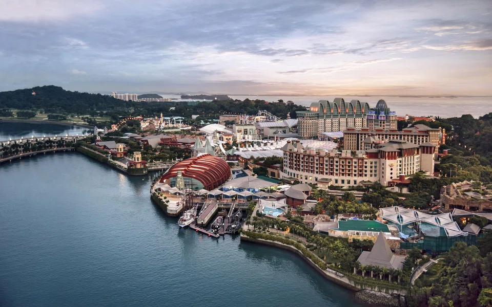 The quarter-on-quarter decline in Genting Singapore’s performance is mainly attributable to lower VIP rolling volume and win rate, says the group. 