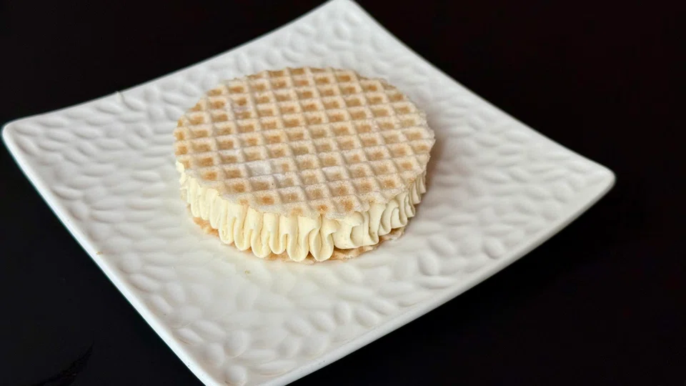 Gula melaka parfait stroopwafel.