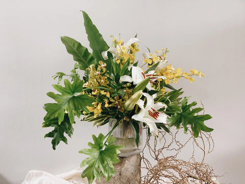 Echevaria's sustainable bouquets let you repot the rooted greens once the flowers wither and dry up.