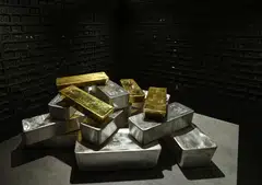 Global consumption of bars and coins reached around a quarter of total silver demand in 2025; the figure continues to climb.