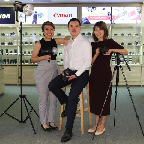 Cathay Photo bets on e-commerce to keep on clicking