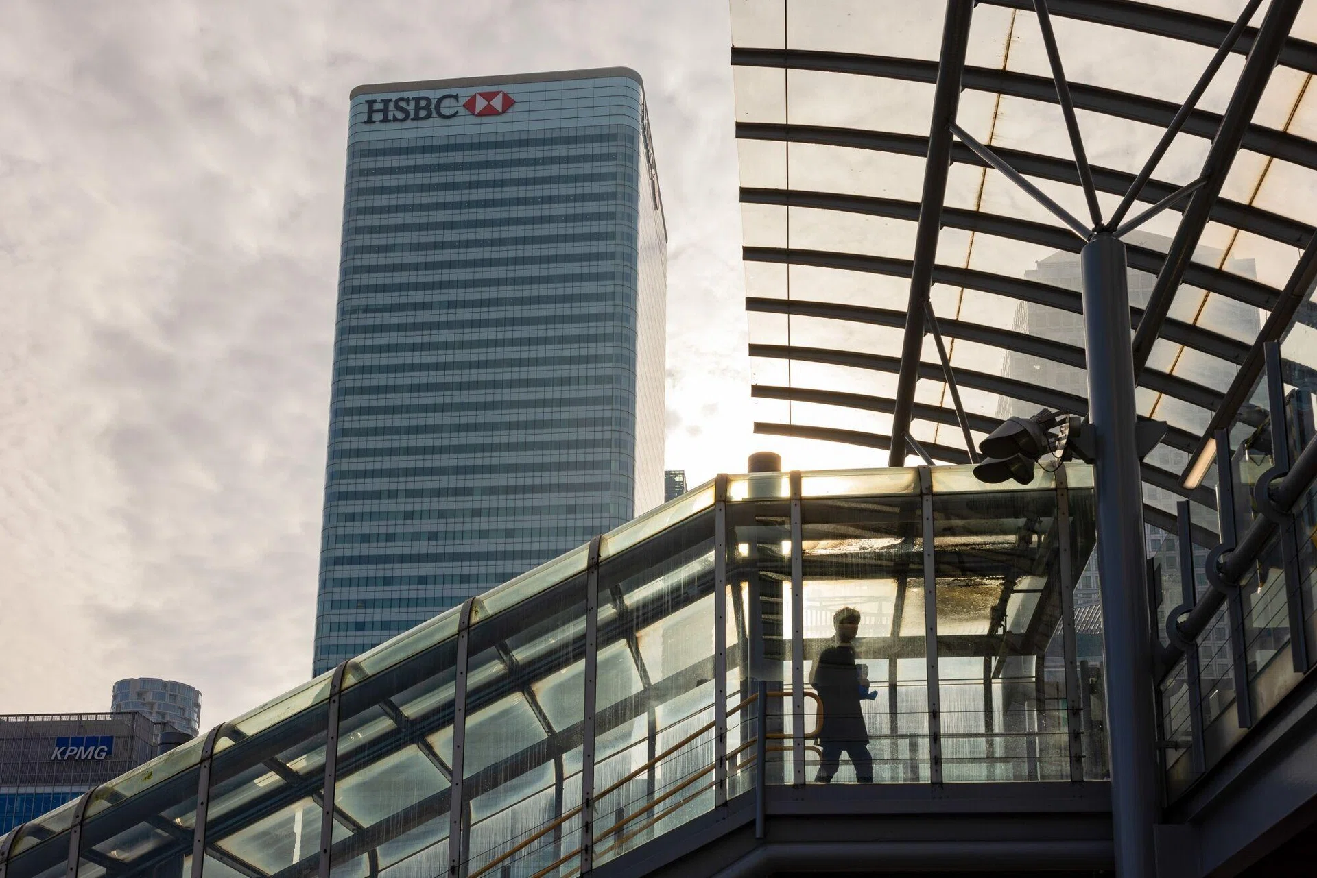 HSBC investors back CEO's investment banking retrenchment - The ...