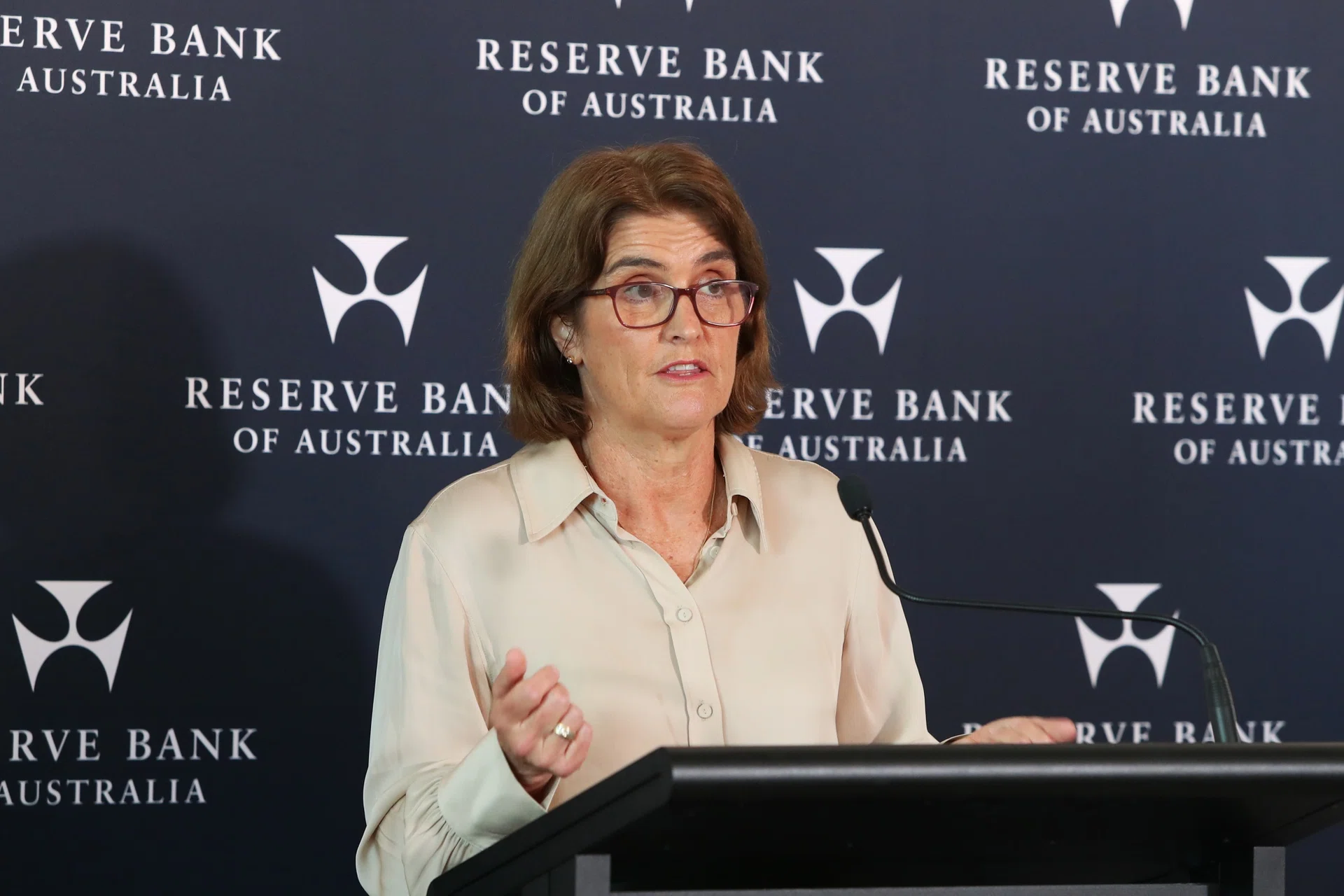RBA set for hawkish hold, trailing global peers in easing cycle - The ...