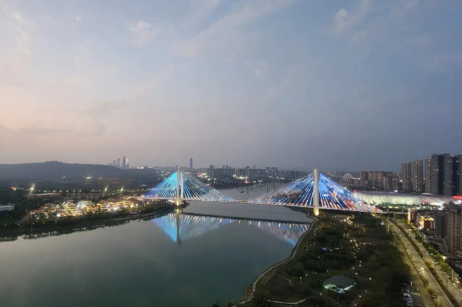 Singaporeans lured to join Nanning Ponzi scheme with free dinners, S$8 manicures, sprawling condos