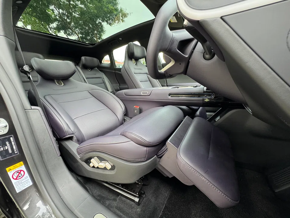 On the move, the 07 proffers refinement rather than engagement. 