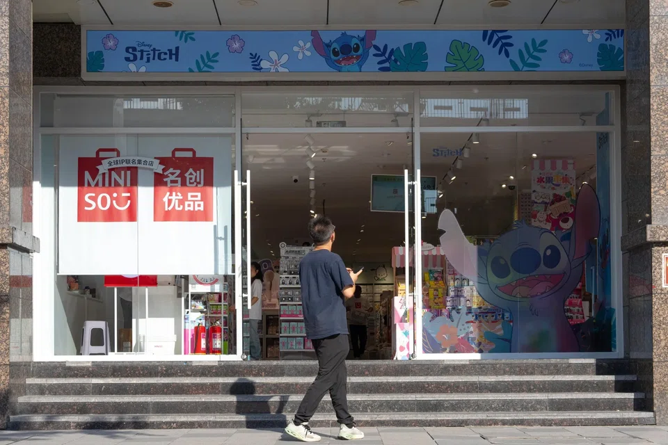 Miniso plans to buy a total stake of 29.4 per cent in Yonghui from DFI Retail Group Holdings, and two units of JD.com. 