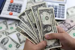 The US dollar index, which measures the US currency against six major peers, fell 0.2 per cent to 101.91. It also slipped in the previous session.