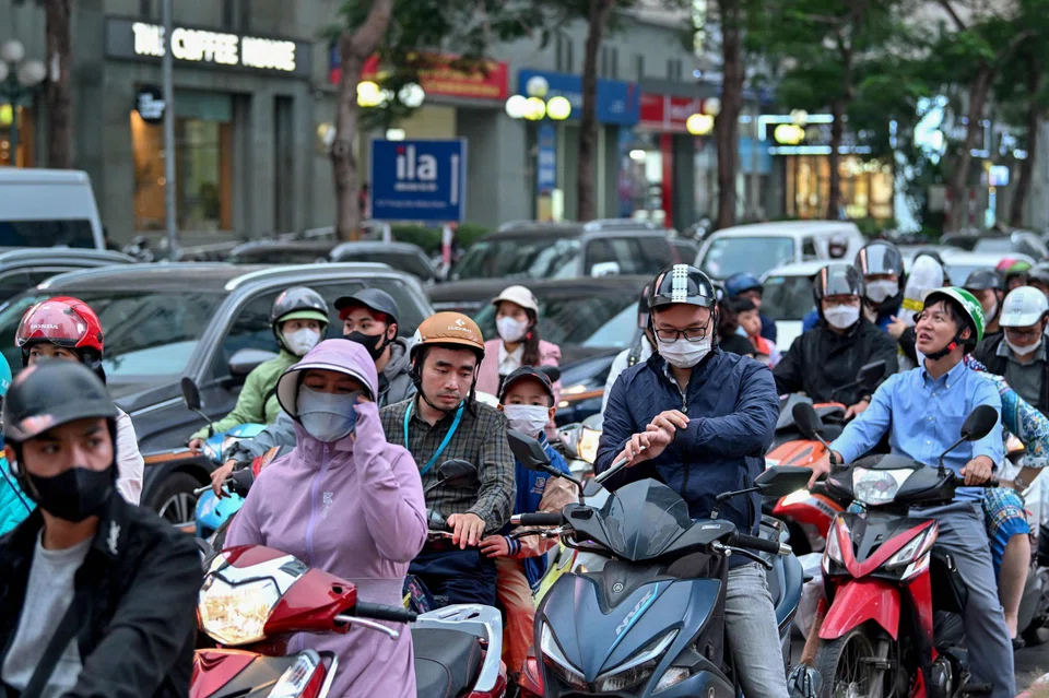 Vietnam parliament said that the country would strive to reach above-target growth of 7 to 7.5 per cent next year. 