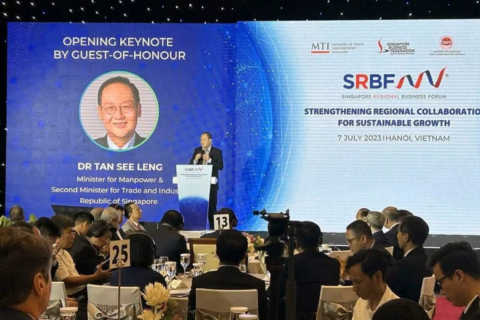 Singapore's Second Trade and Industry Minister Tan See Leng, who is on a three-day official visit to Vietnam, speaking at the opening of the Singapore Regional Business Forum in Hanoi. 