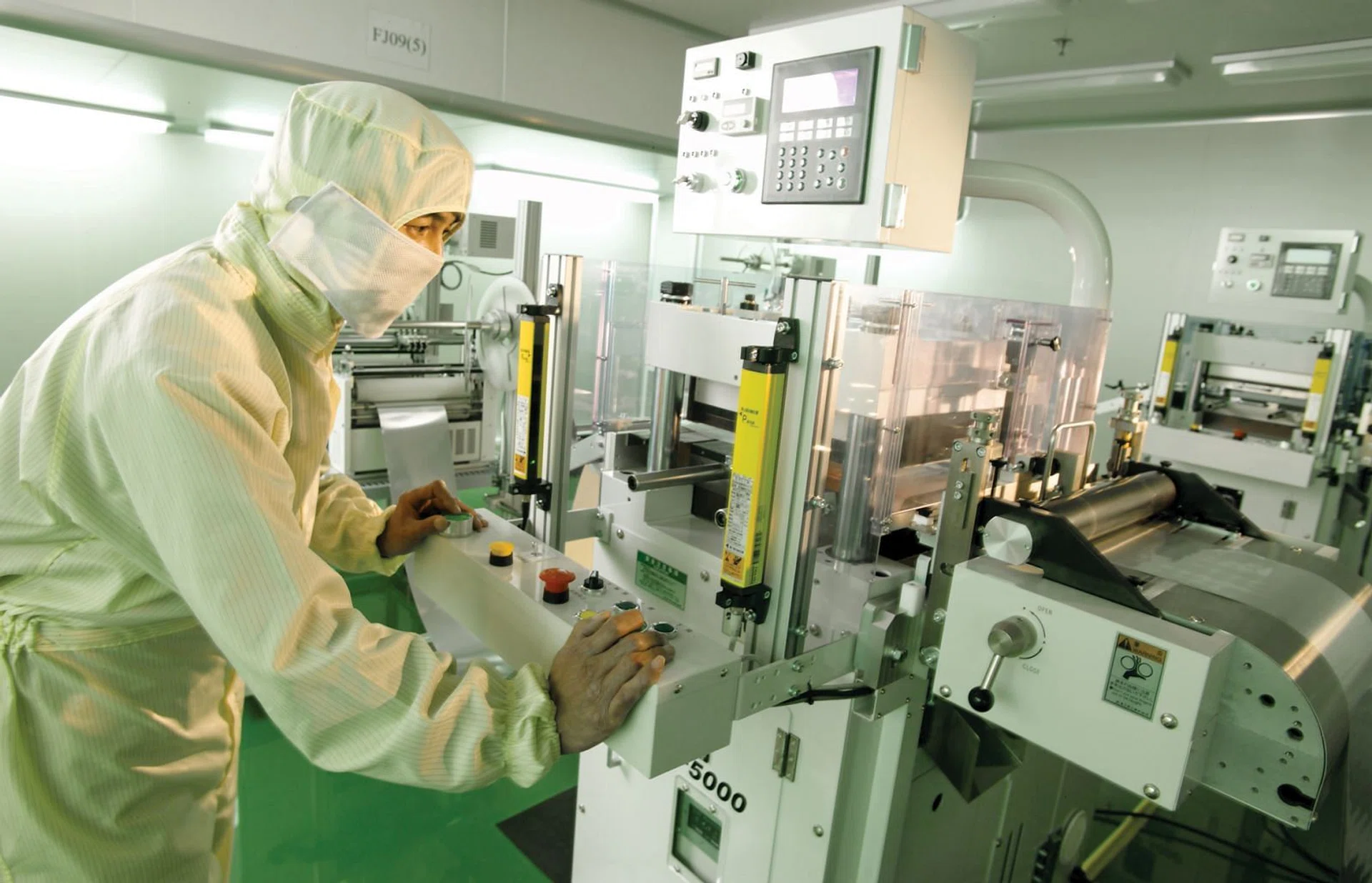 CDW unit to buy back shares of biotech unit from controlling ...