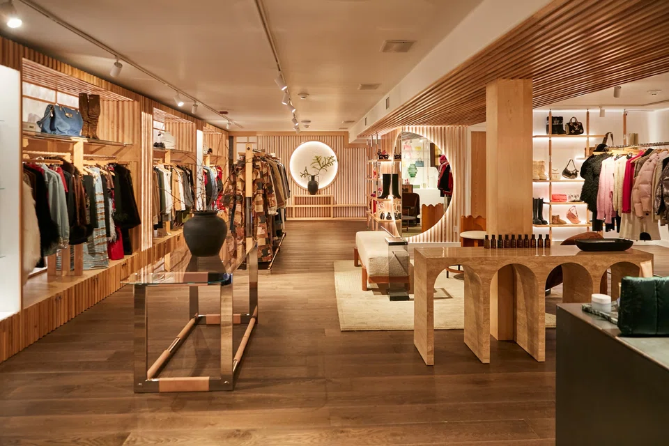 Shoppers increasingly want to physically see and try on clothes, creating demand for old fashioned brick-and-mortar stores and forcing online brands to evolve or stagnate.