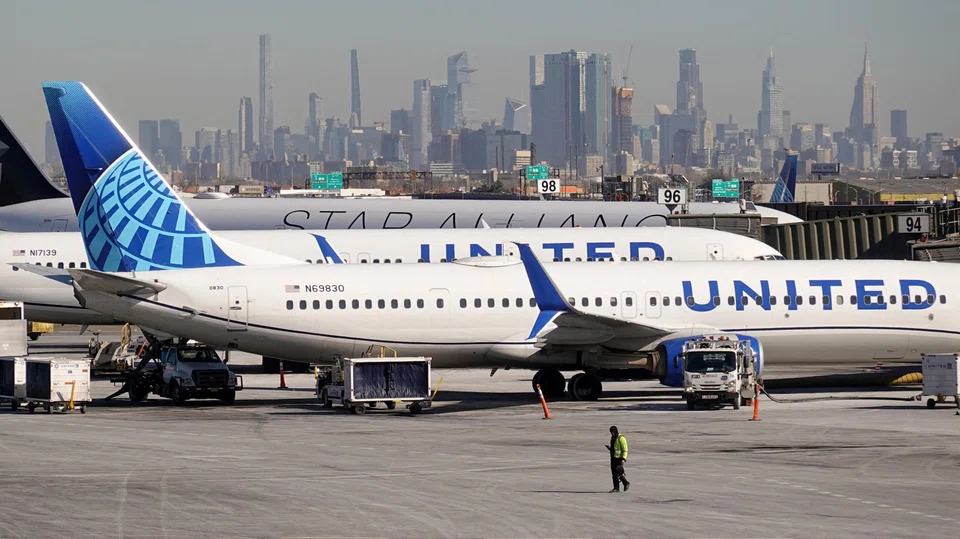 United Airlines said it expects adjusted earnings of US$1 to US$2 per share in the second quarter. 