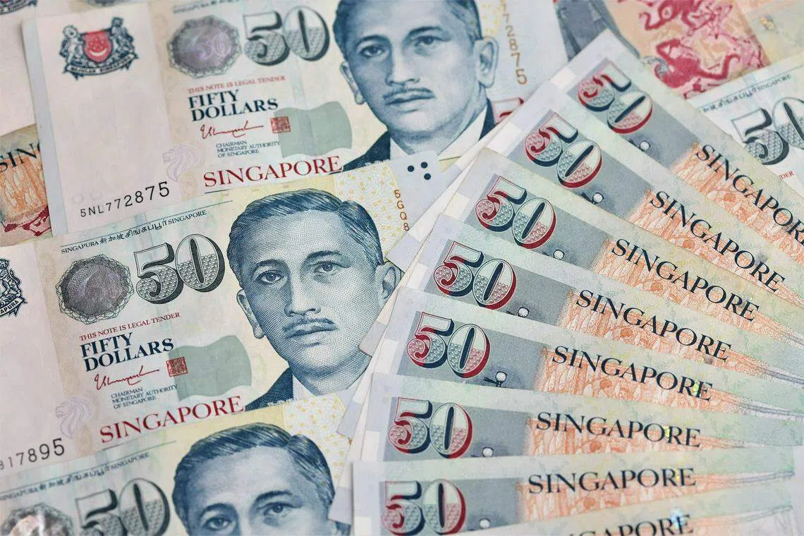CMG20221015-HengYY01 / 王彦燕 / Singapore Dollars & Malaysia Ringgit bills [AMK] tags: $50 Singapore dollars