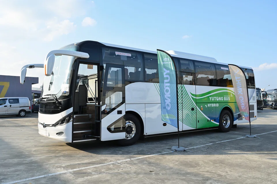 The Yutong C11H plug-in hybrid bus is an example of extended-range electric vehicle technology that is gaining ground in China.