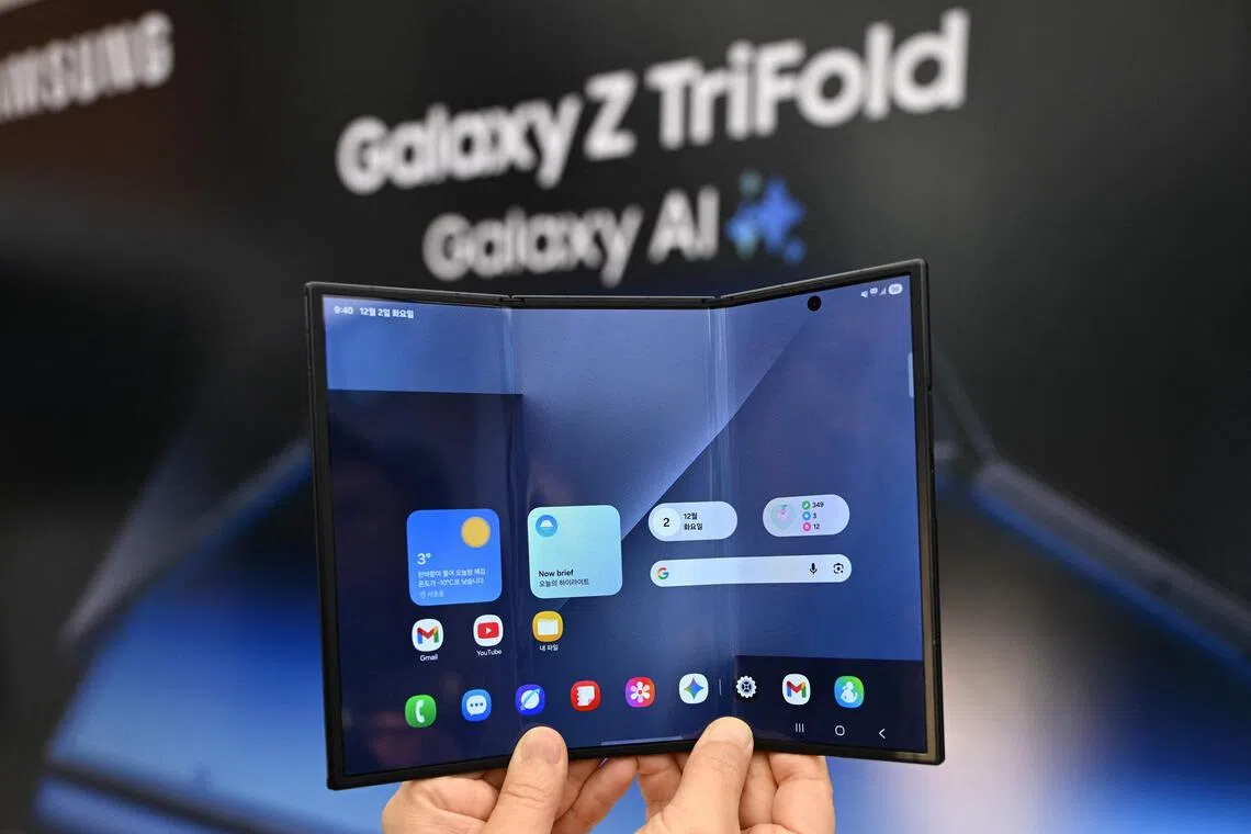 The handset is part of a small subset of folding phones that have two hinges, allowing them to transform into larger, tablet-sized devices.