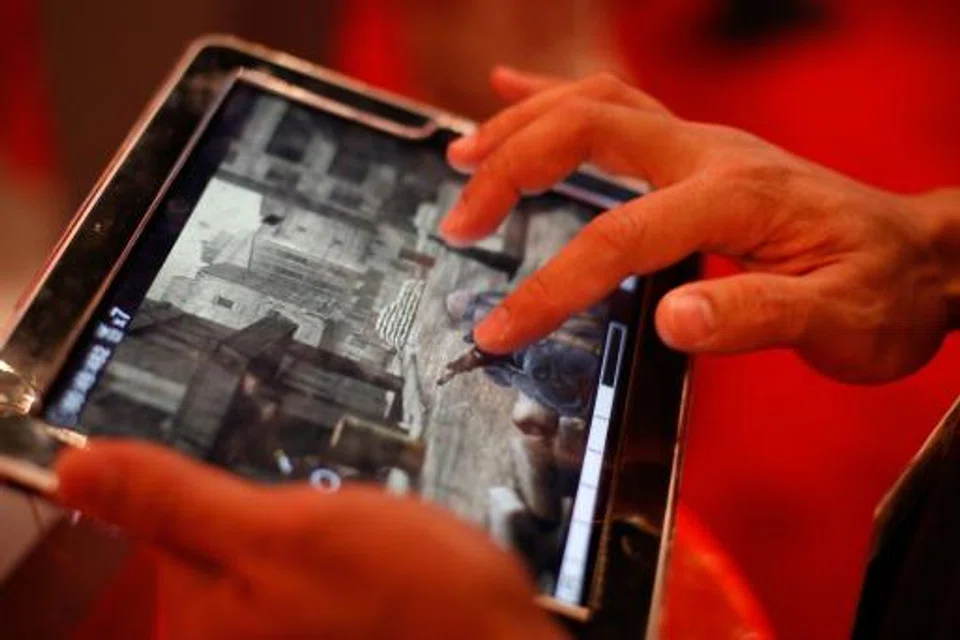 The University of Oxford study surveyed 38,935 players from the English-speaking world, asking them to rate their mental well-being and comparing it with the amount of time they spent gaming in the previous 2 weeks.