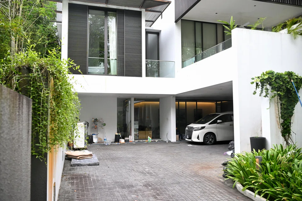 Su Haijin jumped from a Bukit Timah bungalow in an attempt to evade arrest in an anti-money laundering blitz.