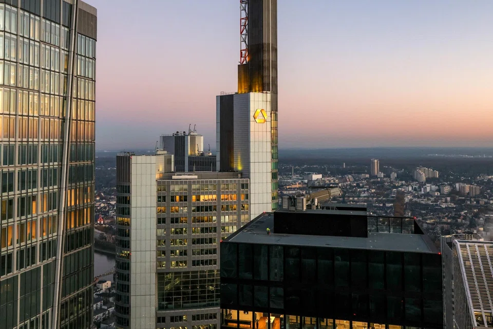 Labour unions fear that more than 10,000 jobs at Commerzbank could be cut, with additional jobs at risk at UniCredit’s Munich-based HypoVereinsbank unit.