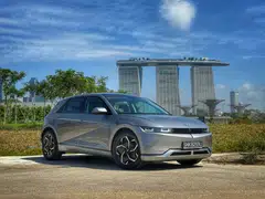 Just for Singapore buyers, the Ioniq 5's standard range model, with its 58 kilowatt-hour (kwh) battery pack, has a 145 horsepower motor that lets the car sneak into the Category A COE segment, where prices are usually lower.