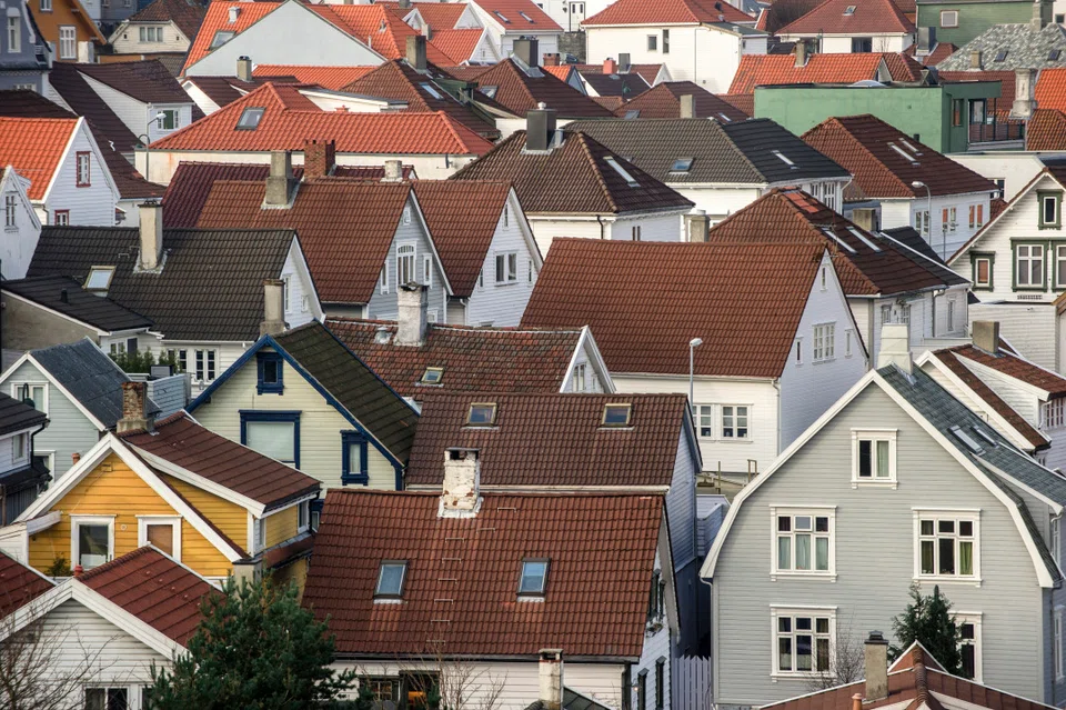 The house price increase is the latest in string of factors, such as a bigger budget stimulus for this year, that suggest lower odds of a reduction in borrowing costs before March.  